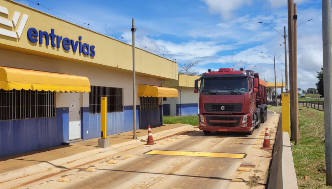 Em Igarapava, Ipem-SP verifica balança dinâmica na rodovia SP 330